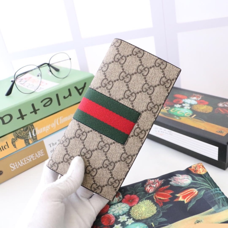 G*u*i wallets & purse